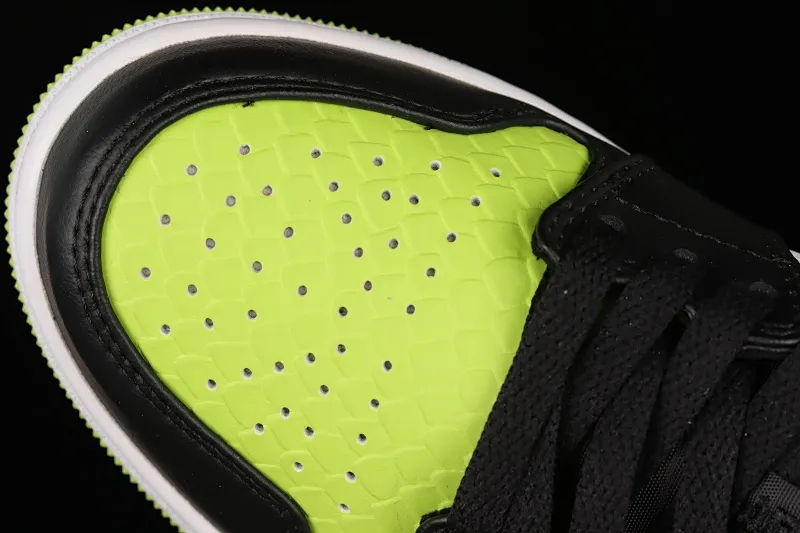 All categories Air Jordan Jordan series basketball shoes Air Jordan 1 Low Z version Air Jordan 1 Low AJ1 Joe 1 Green Snake Low-top cultural basketball shoes DX4446-301